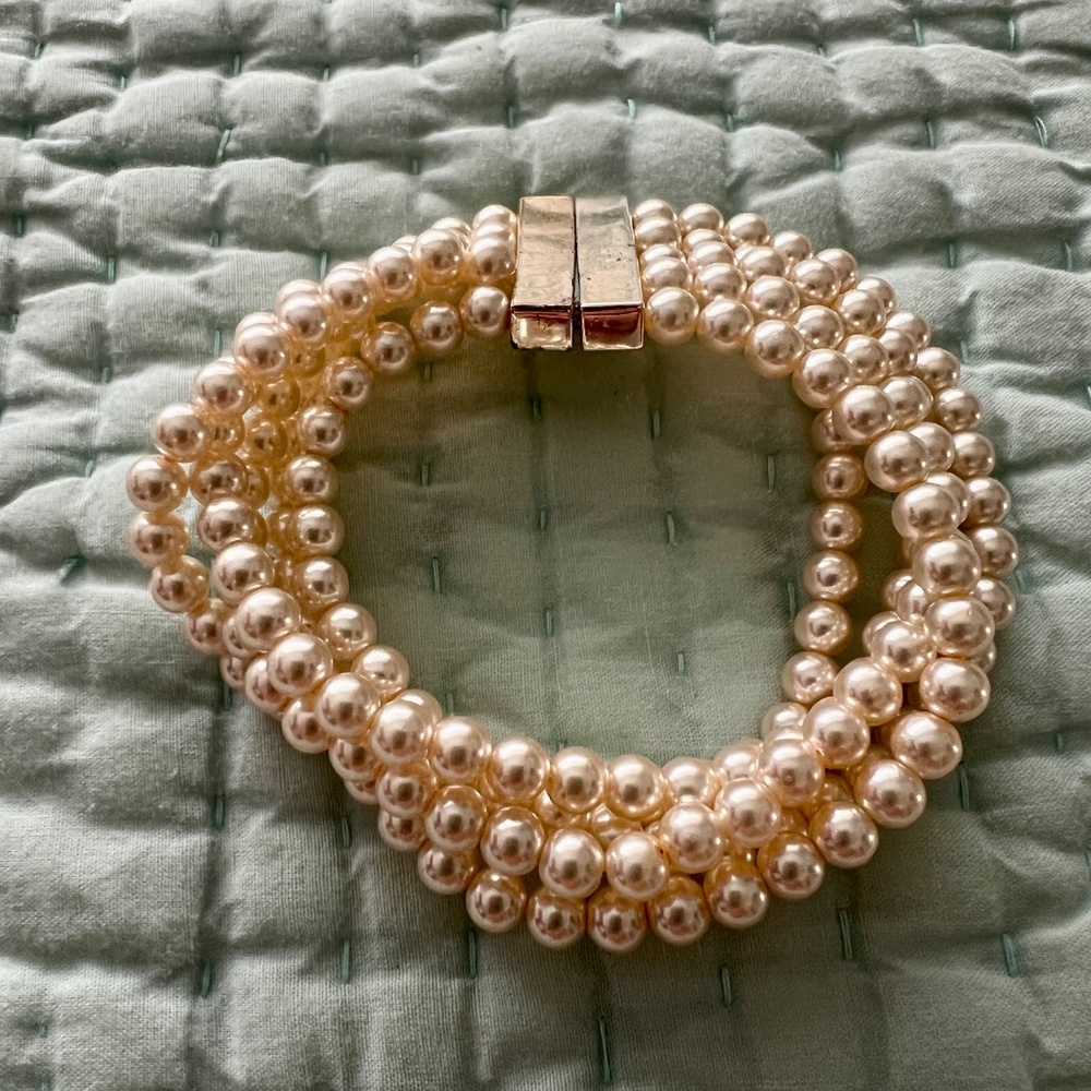 Vintage Pearl Cuff Bracelet w/ Magnetic Clasp